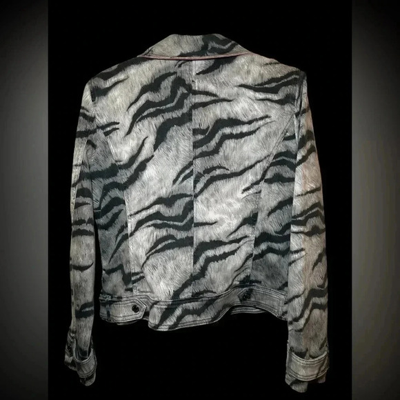 White House Black Market grey and black animal print moto jacket - Picture 2 of 9